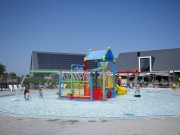 Zwembad waterspeeltuin centrumgebouw.jpg