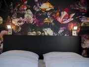 Slaapkamer bloemenwand Duin Lodge de Luxe.jpg