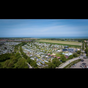 Luchtfoto camping Zonneweelde 2023.jpg